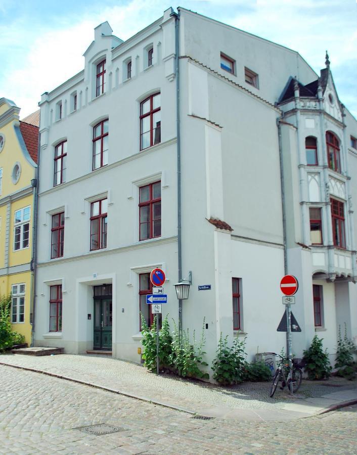 Studios Am Kniepertor In Der Altstadt Stralsund Exterior foto